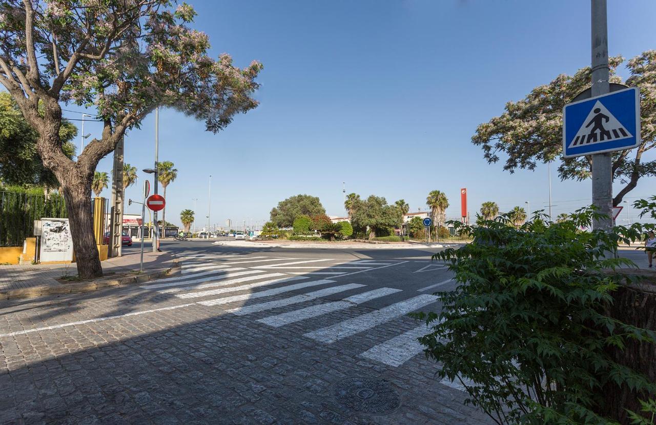 Azvalia - La Estacion, Piscina Y Junto A La Renfe Apartment El Puerto de Santa Maria Bagian luar foto